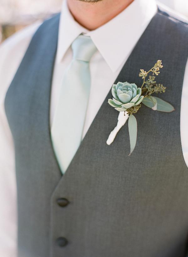 chaleco gris corbata fistol casual